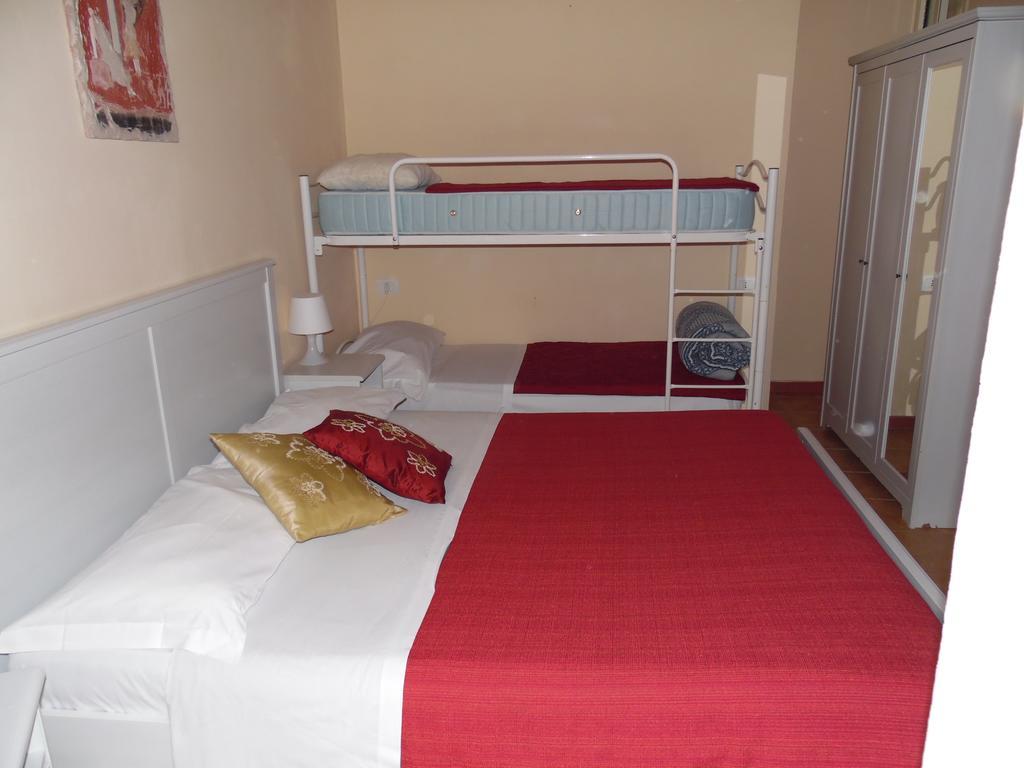 Agora Hostel Pompeï Kamer foto
