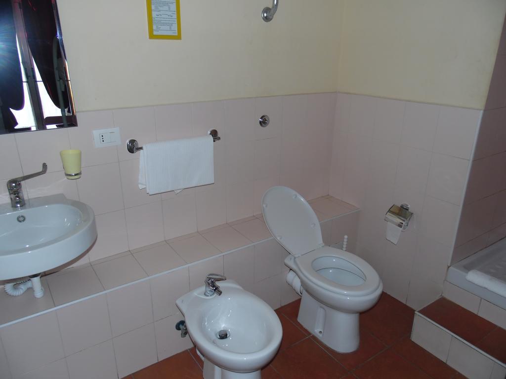 Agora Hostel Pompeï Buitenkant foto
