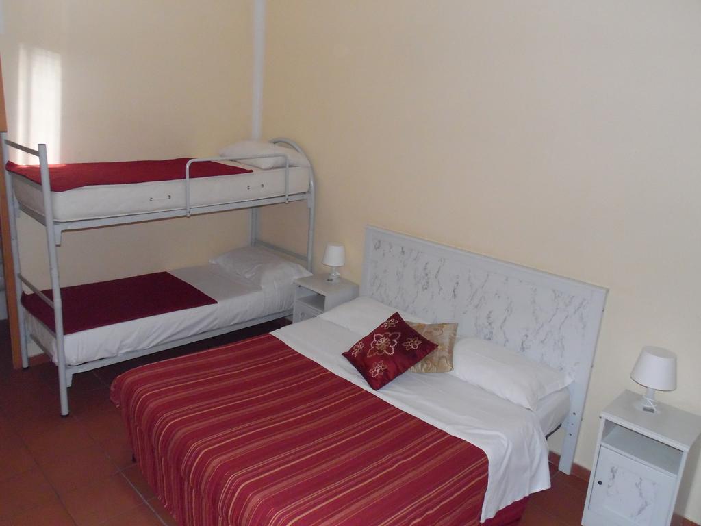 Agora Hostel Pompeï Buitenkant foto